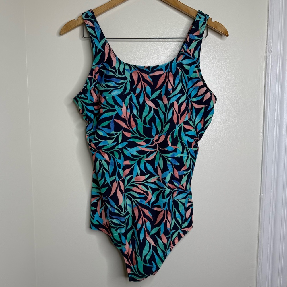 Lands’ End One Piece Swimsuit Women’s Size 16 Blue Green Leaf Pattern